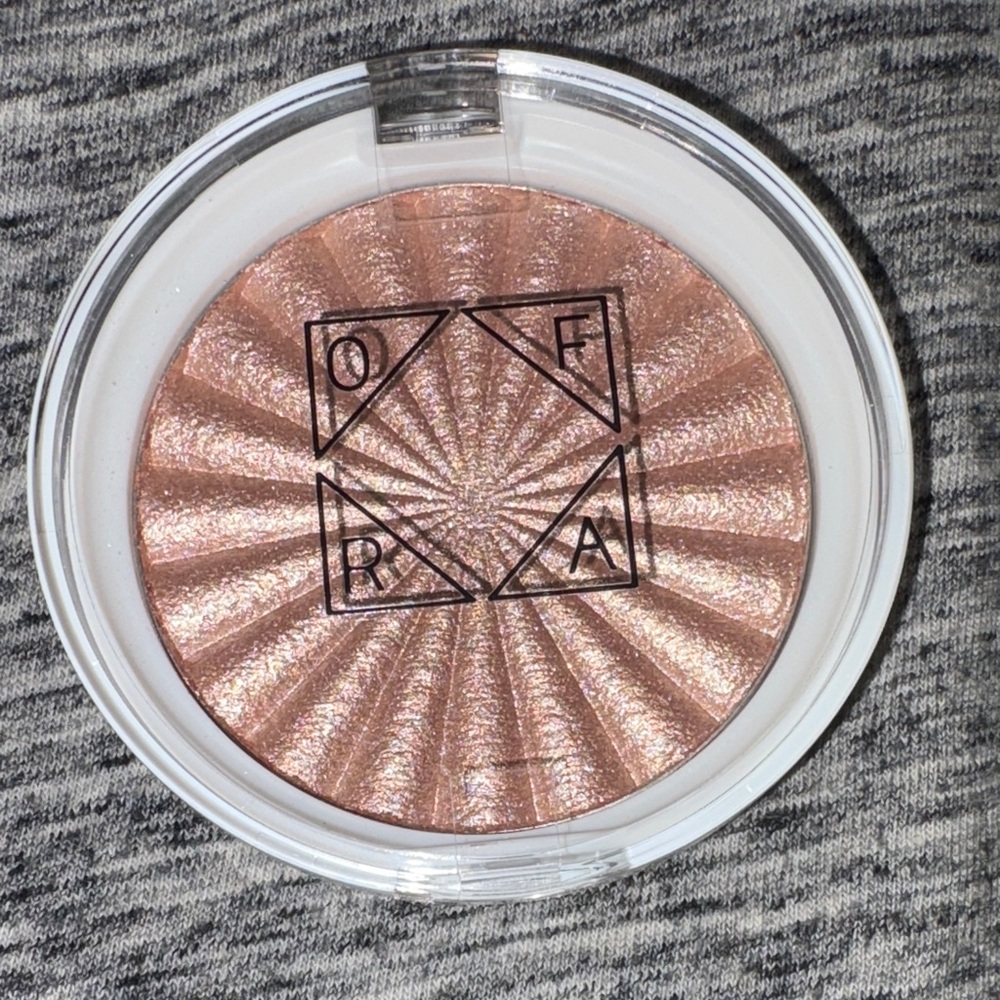 OFRA Radiant Glow Highlighter in Blissful